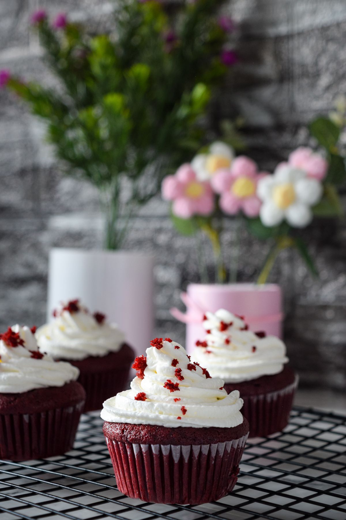 Red Velvet Cream Cheese Cupcakes thumbnail 2